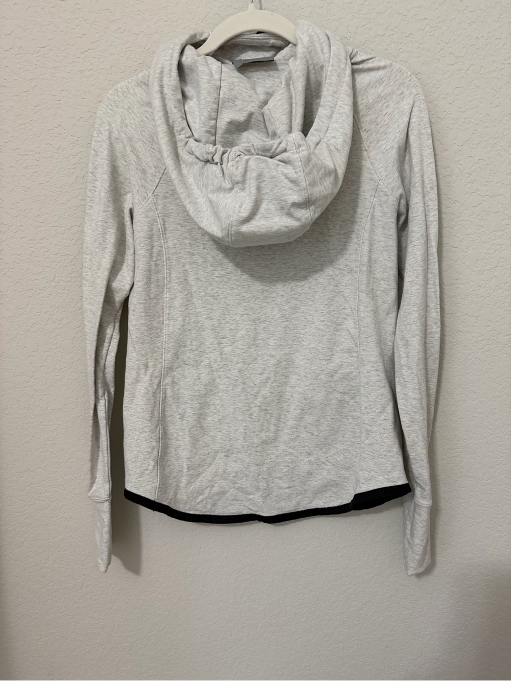 Athleta Gray Cowl Neck Performance Hoodie Thumbholes Kangaroo Pocket Size Small - Picture 7 of 9